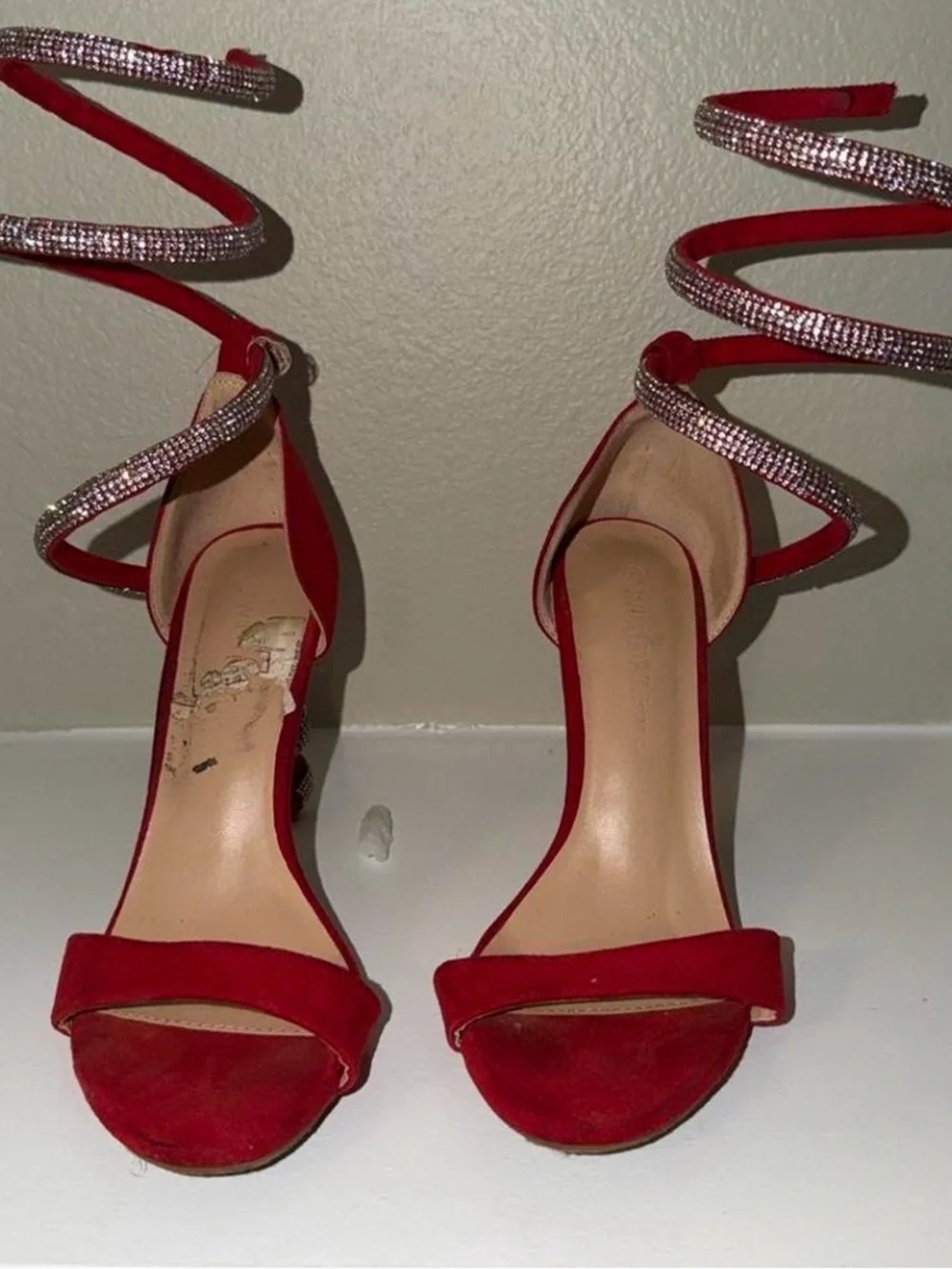 Wild Diva striking red